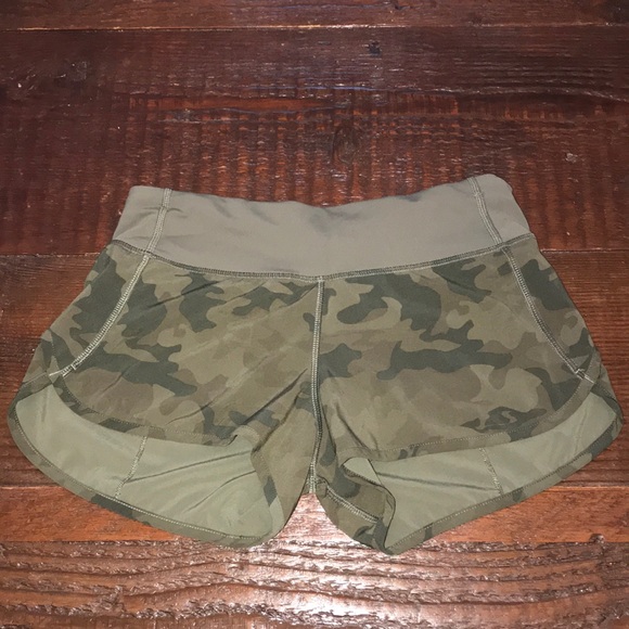 Lulu lemon shorts with built in liner - Picture 1 of 3